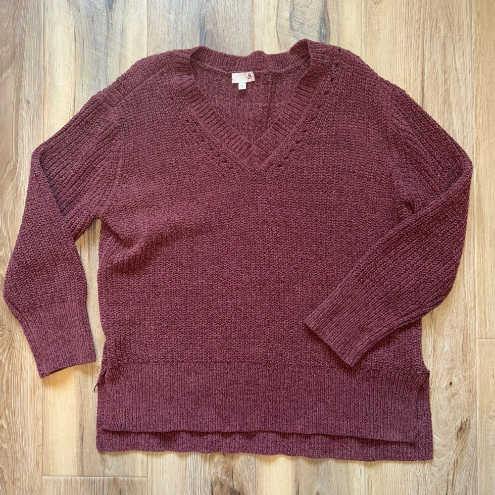 SO Women's Maroon V-Neck Sweater